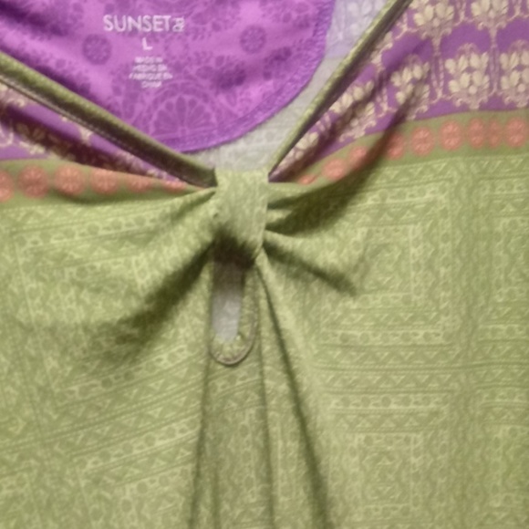 Top - Picture 2 of 3